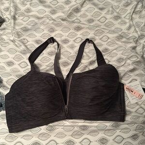 VS Sports Bra NWT